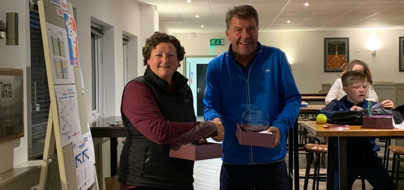 Ladies Winners Libby Fletcher & Isy Paluzzi (no that’s Nige, Isy had to leave)